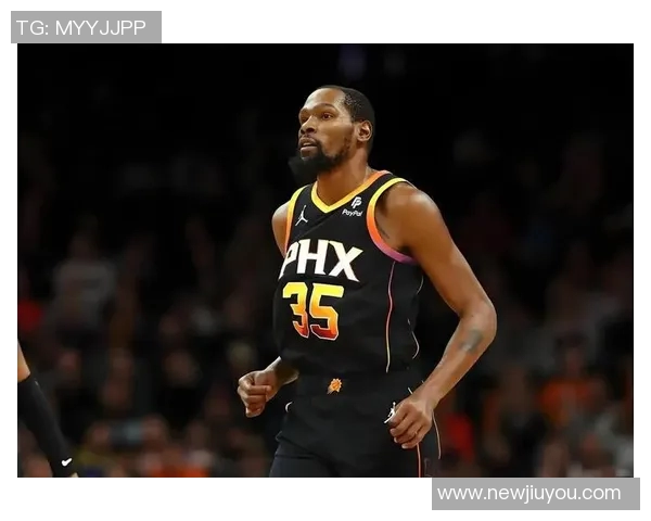 乌度卡强调杜兰特在年轻球队中应更积极发声以引领队友成长